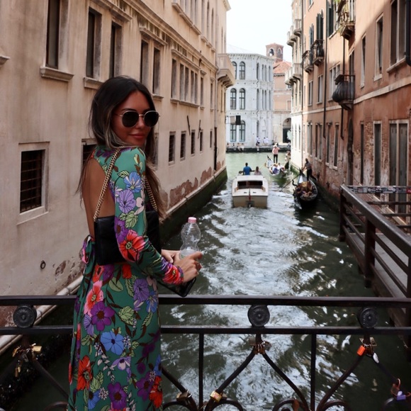 The SOLDOUT AFRM midi cut out dress - Picture 5 of 7